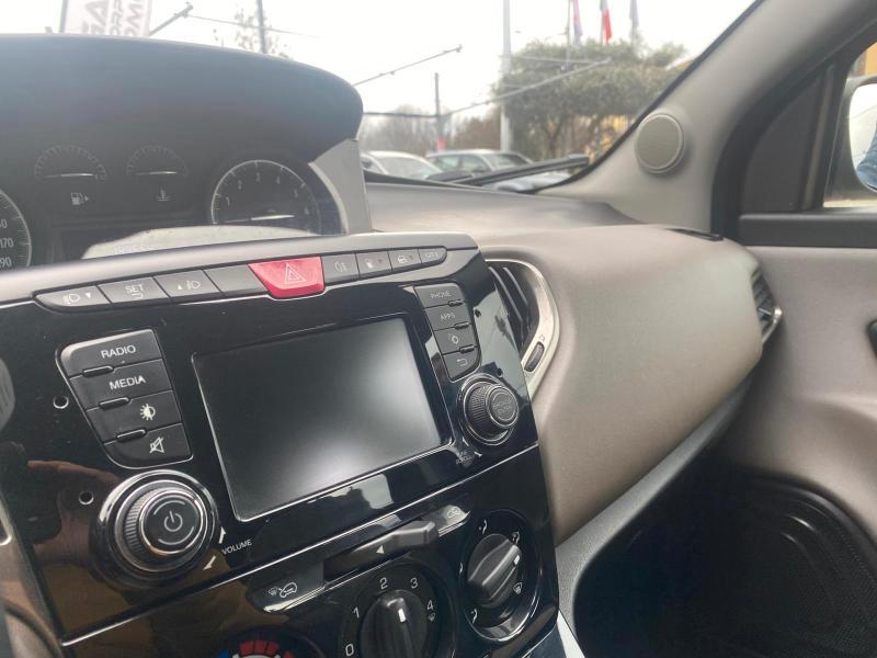 Lancia Ypsilon 5 Porte Ypsilon 1.2 Gold ecochic Gpl 69cv