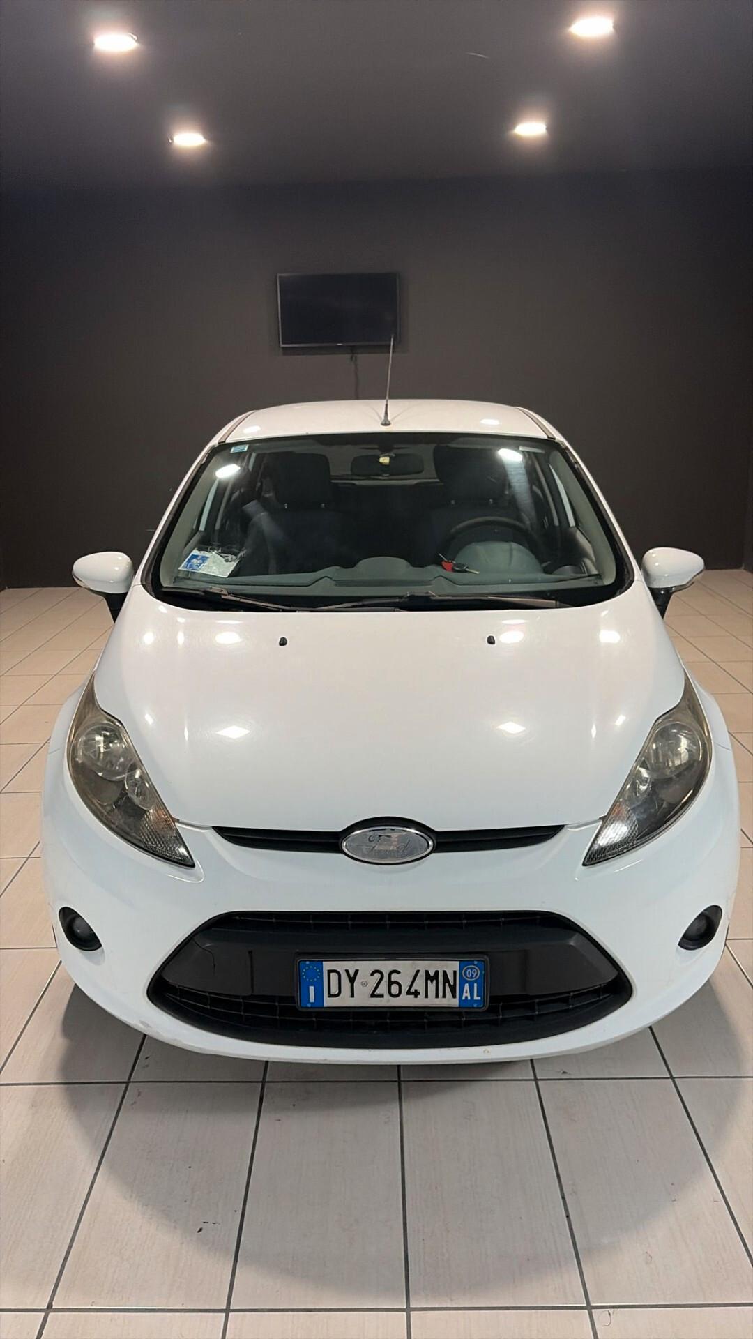 FORD FIESTA DEL 2009 1400 BENZINA GPL FINO AL 2029