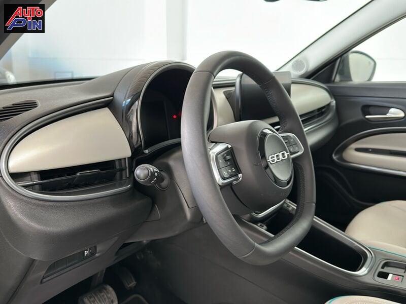 FIAT 600 600 1.2 hybrid La Prima 110cv auto