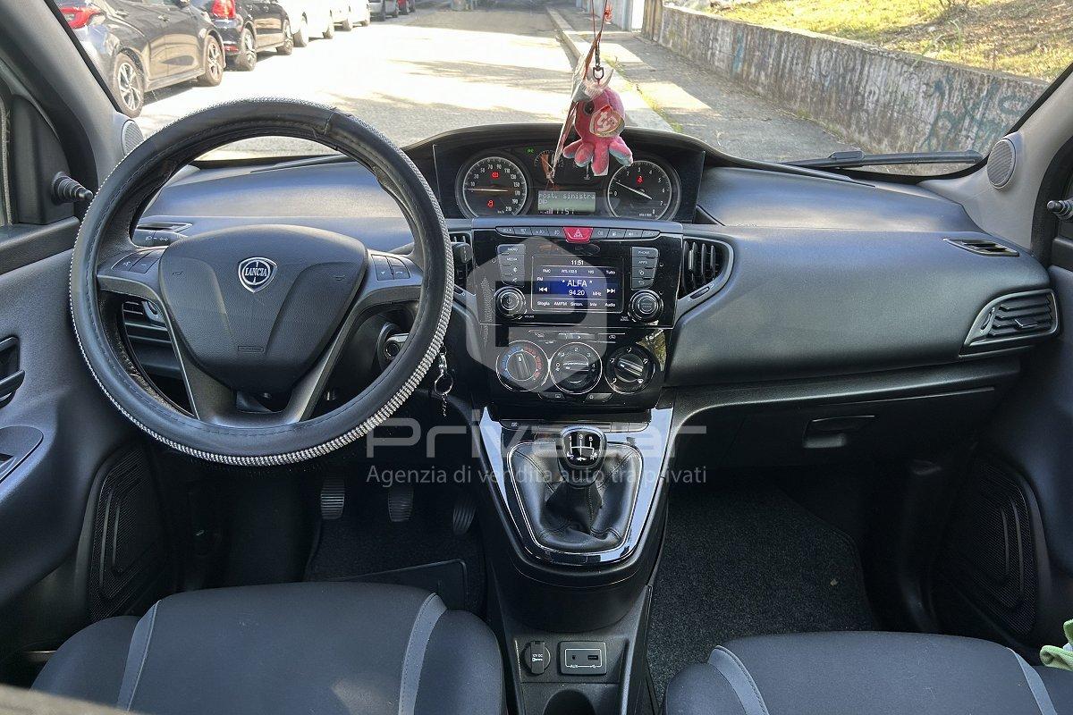 LANCIA Ypsilon 1.2 69 CV 5 porte GPL Ecochic Silver
