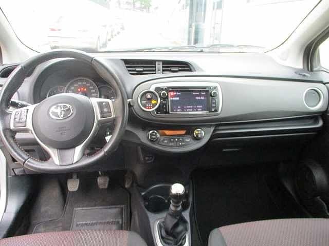 Toyota Yaris 1.4 D-4D 5 porte Active