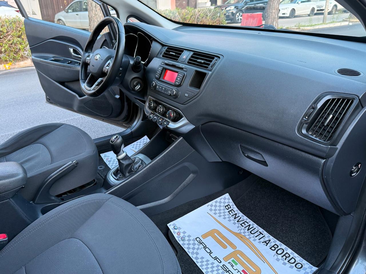 Kia Rio 1.1 CRDi 75CV 5P. Cool - 2014