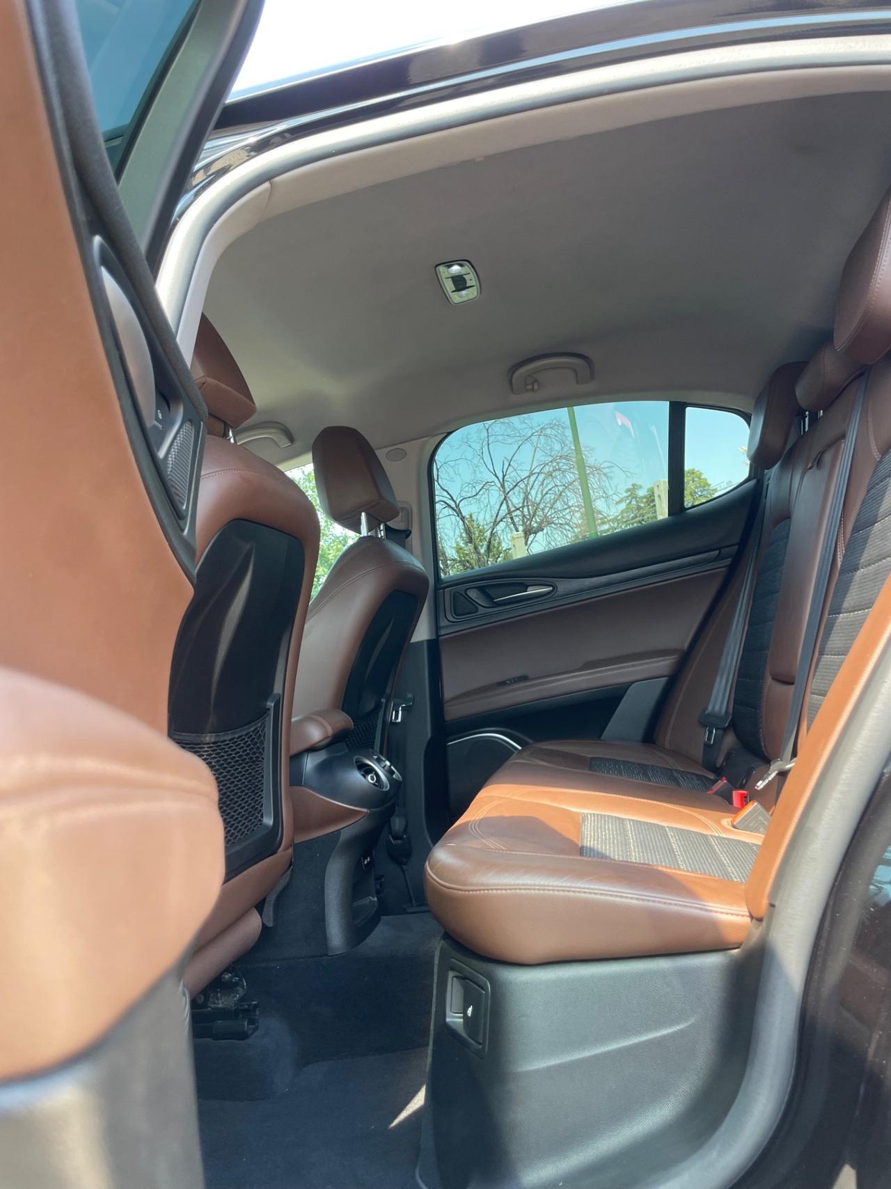 Alfa Romeo Stelvio 2.2 Turbodiesel 180 CV AT8 RWD Executive