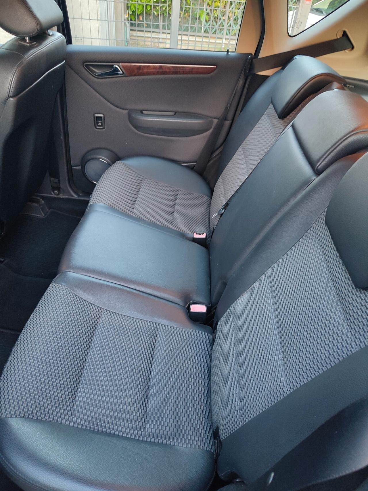 MERCEDES CLASSE A160 BENZINA AUTOMATICA POCHI KM