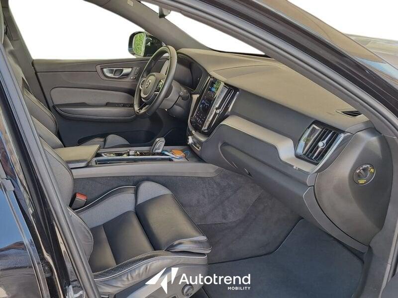 Volvo XC60 B4 197+14 CV AWD Automatico Mild Hybrid Diesel R-Design