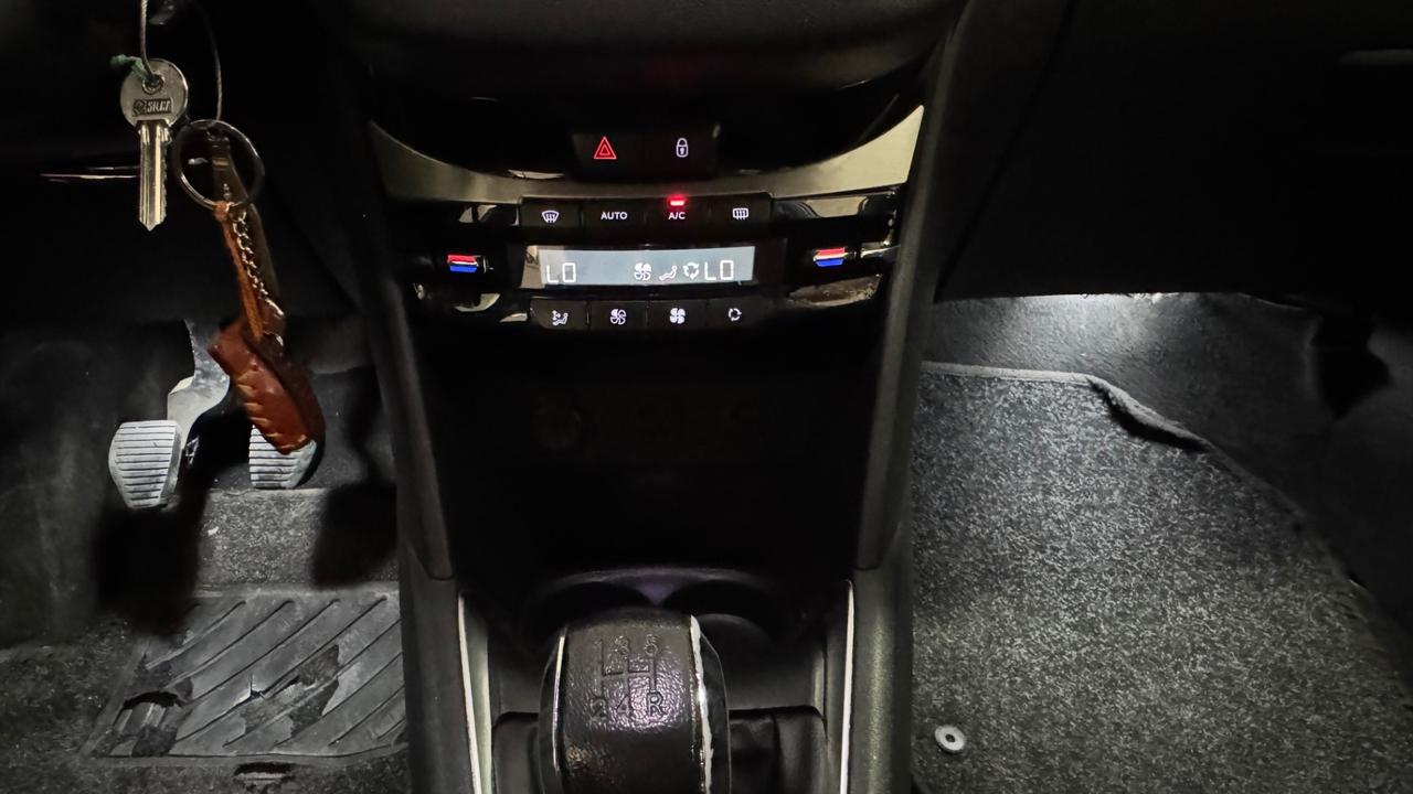 Peugeot 208 1.6 e-HDi 92 CV Stop&Start 5 porte Allure