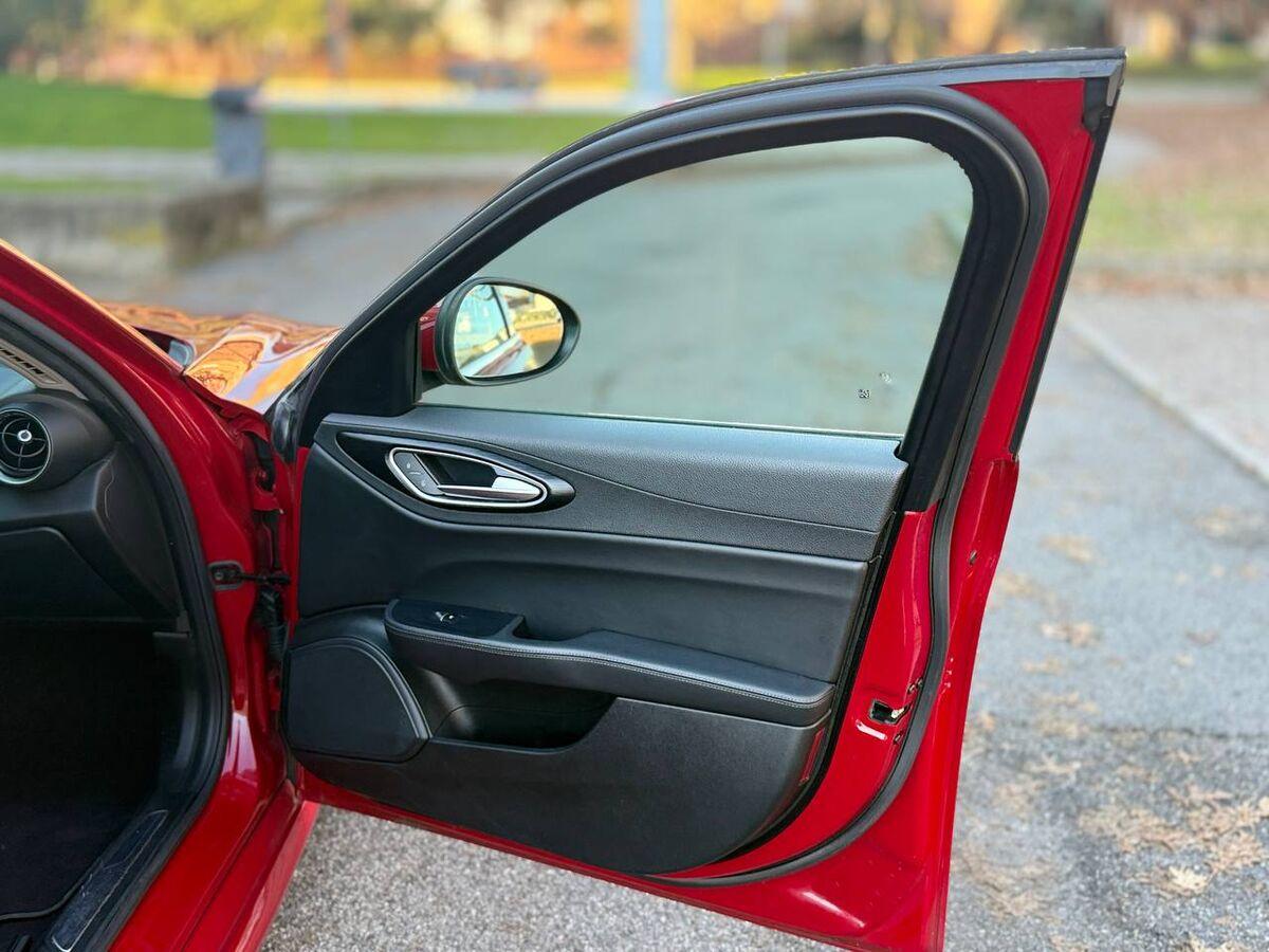 Alfa Romeo Giulia 2.2 t Giulia 150cv
