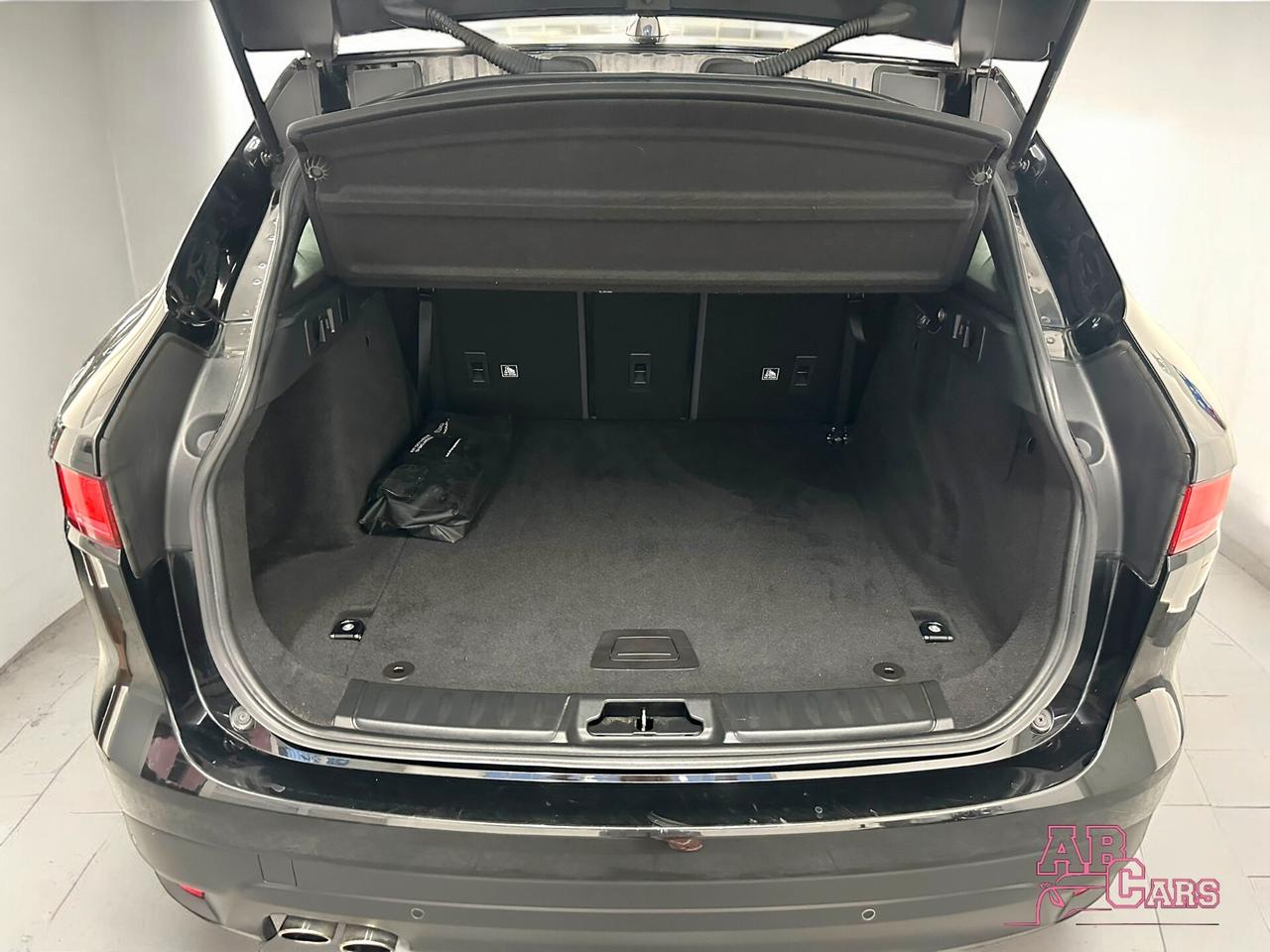 Jaguar F-Pace 2.0 D 180 CV AWD Portfolio