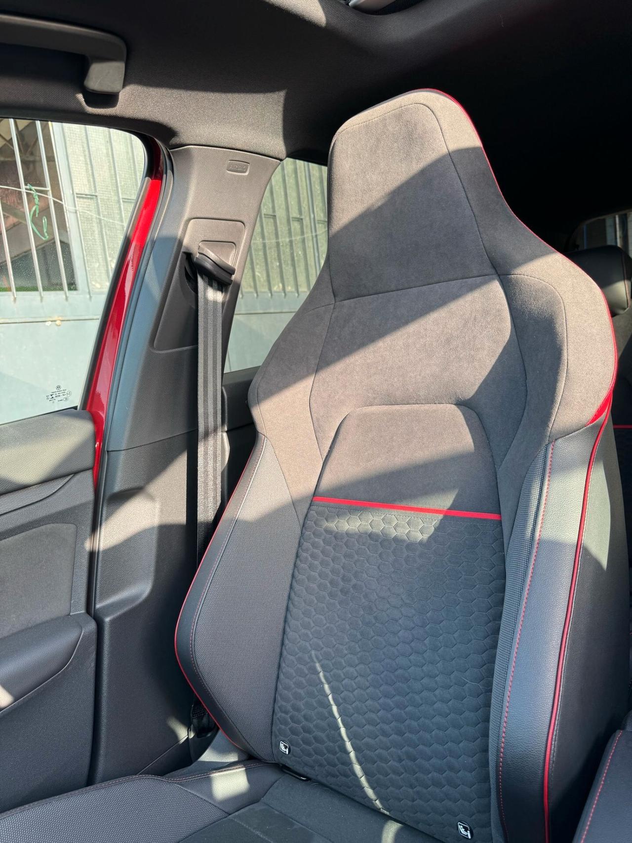 Volkswagen Golf GTI 2.0 TSI DSG CLUBSPORT