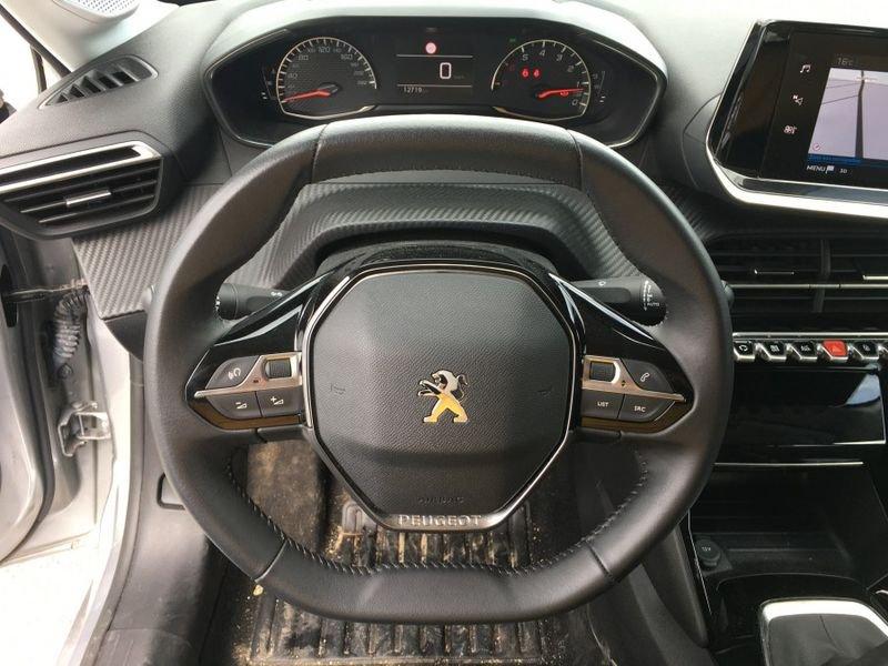 Peugeot 208 PureTech 100 Allure 5p NAVI + RETROCAMERA