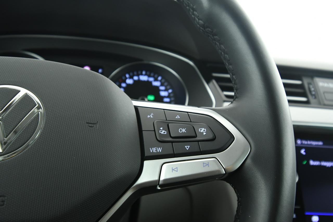 VOLKSWAGEN Passat Variant 2.0 tdi Business 150cv dsg CAMERA+LED+PELLE+ACC