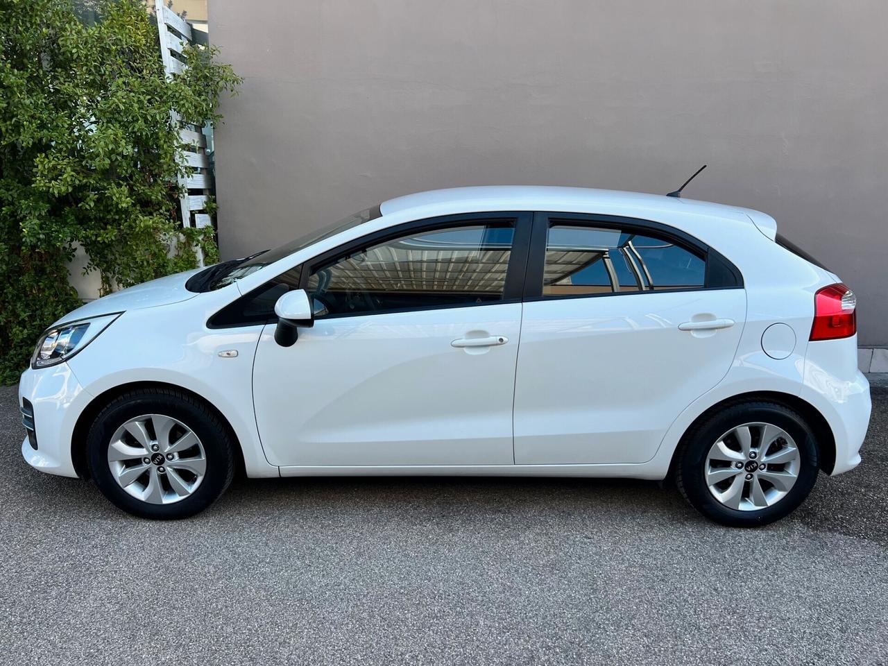 Kia Rio 5p 1.1 crdi 75cv Active E6 TELPDC/CLIMA PERFETTA