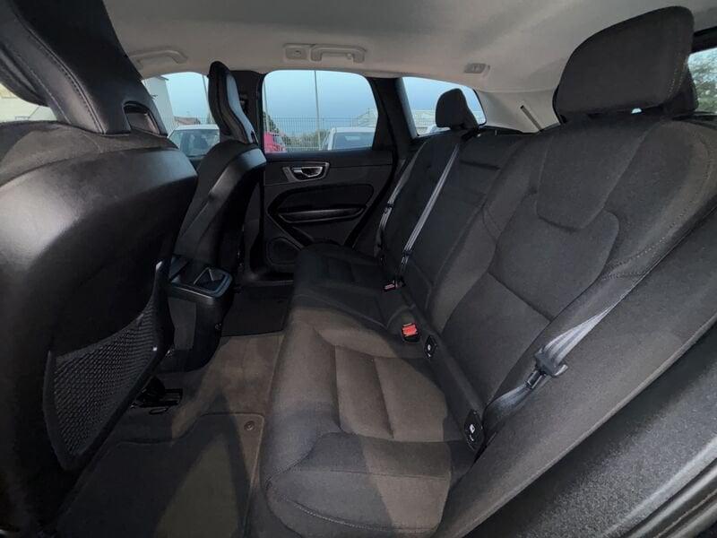 Volvo XC60 XC60 B4 D Business Plus AWD