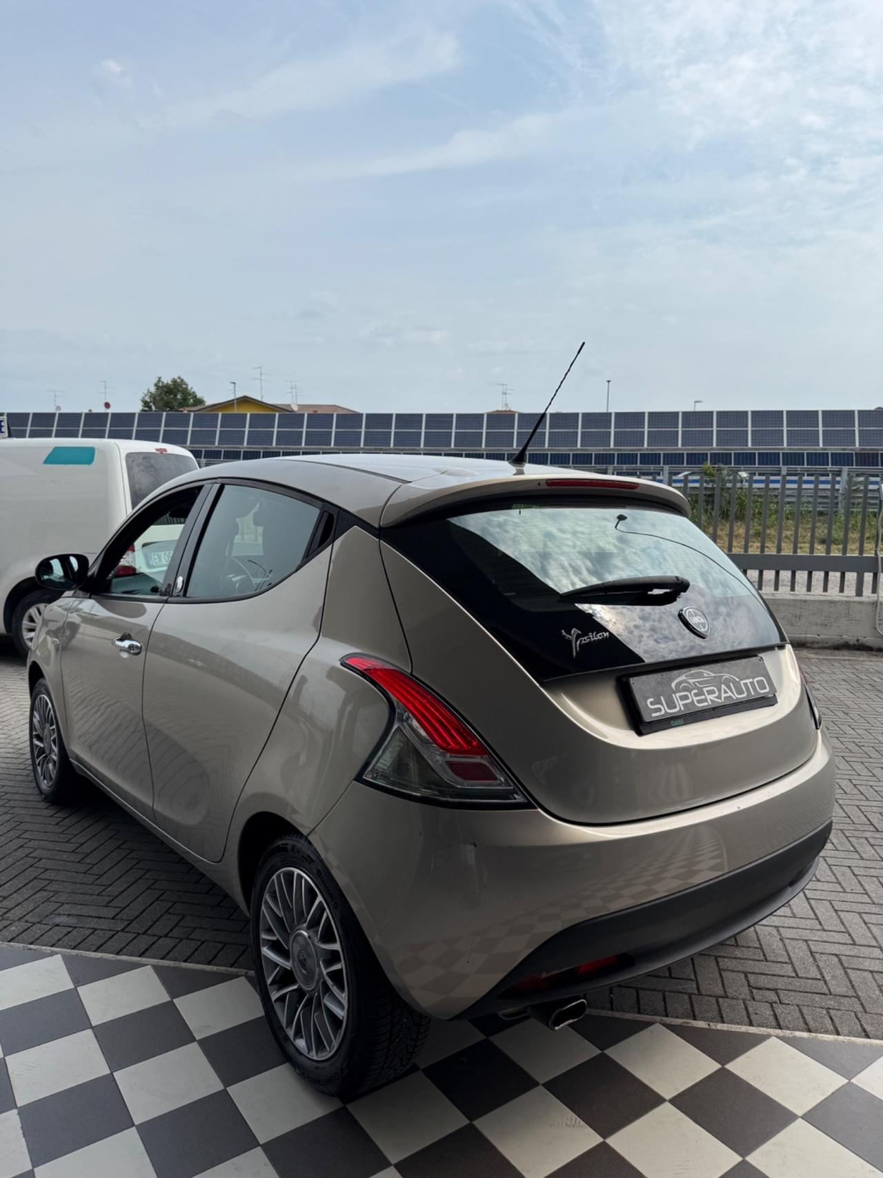 Lancia Ypsilon 1.2 69 CV 5 porte GPL Ecochic Gold