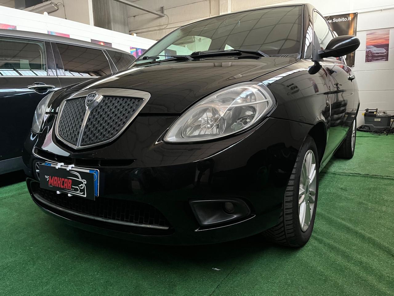 Lancia Ypsilon 1.4 Modamilano