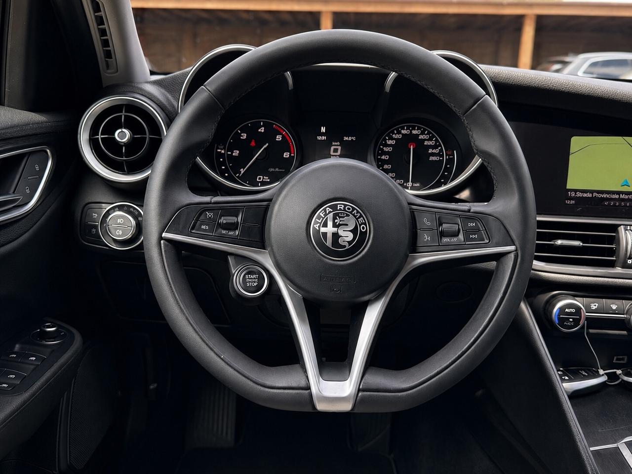 Alfa Giulia 2.2 Turbodiesel 150 CV distribuzione e frizione eseguita