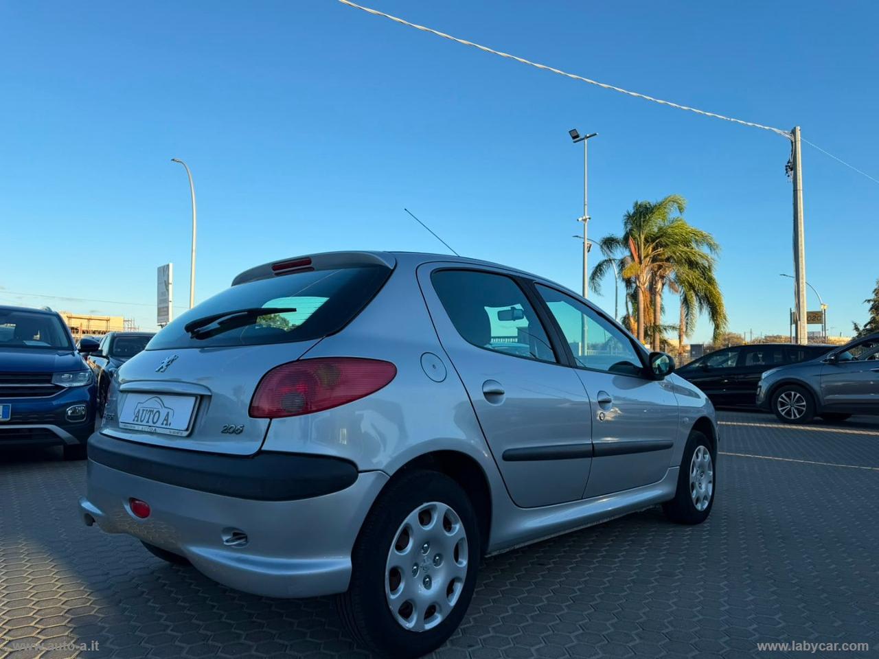 PEUGEOT 206 1.1 5p. S