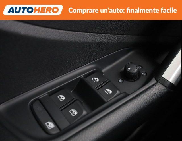 AUDI Q2 30 TDI S tronic Identity Black