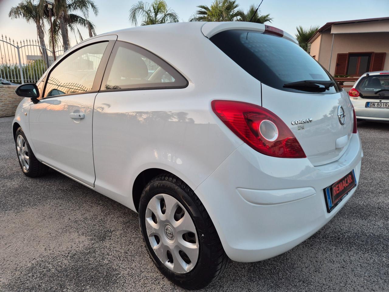 Opel CORSA 1.3 CDTI 75CV RESTAYLING NUOVA 2012