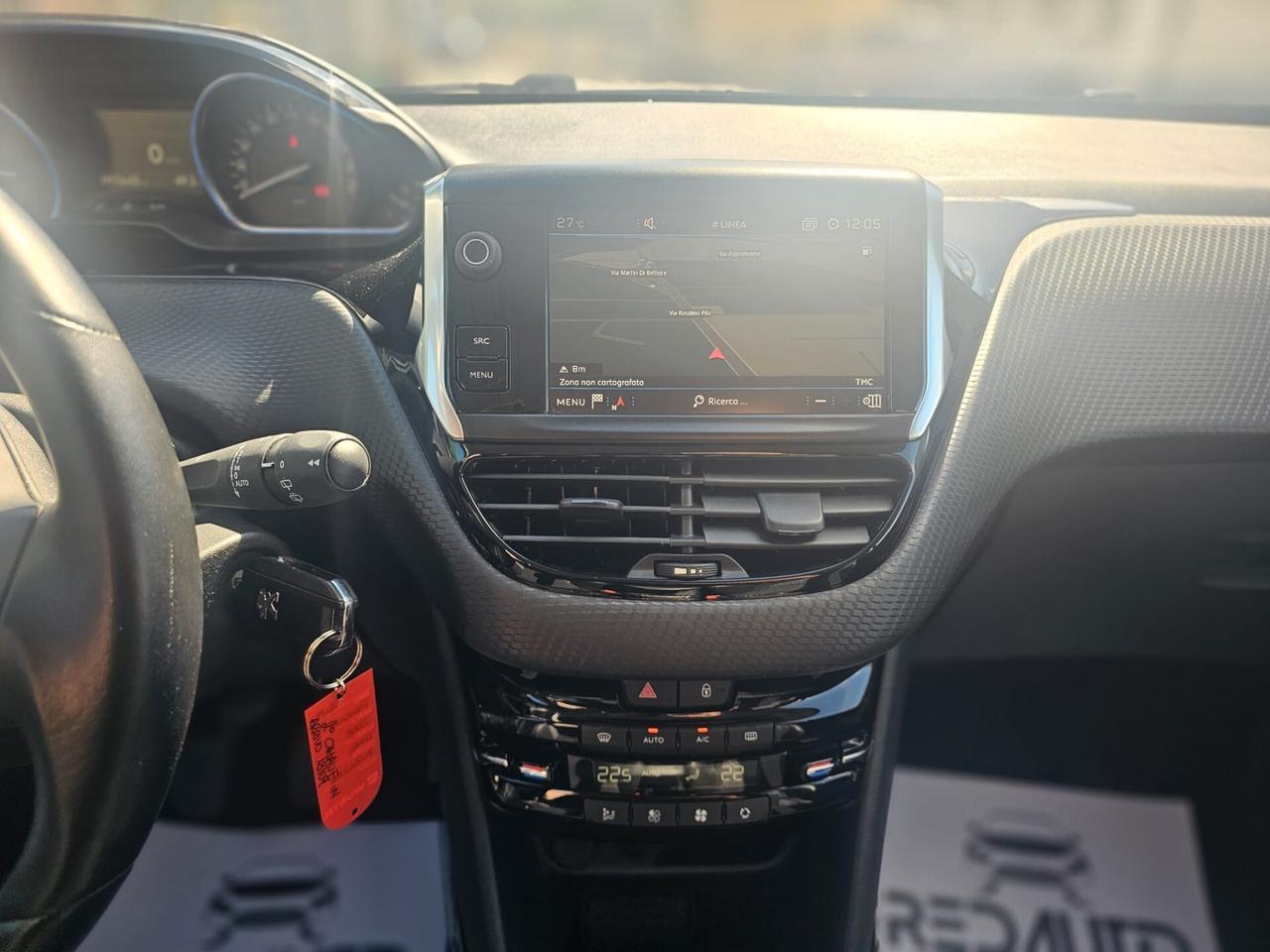 Peugeot 2008 BlueHDi 100 S&S Black Matt