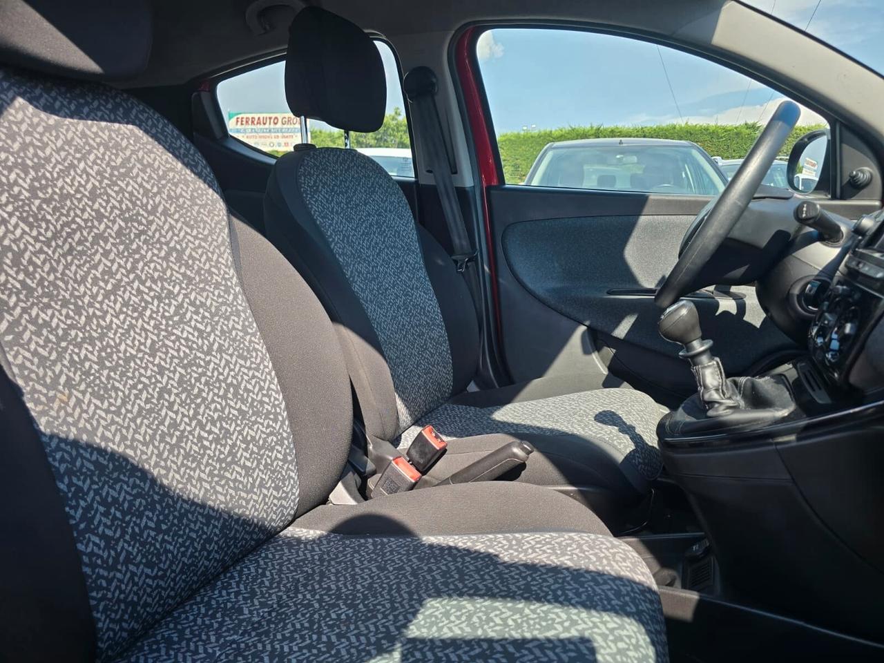 Lancia Ypsilon 1.0 FireFly 5 porte S&S Hybrid Ecochic