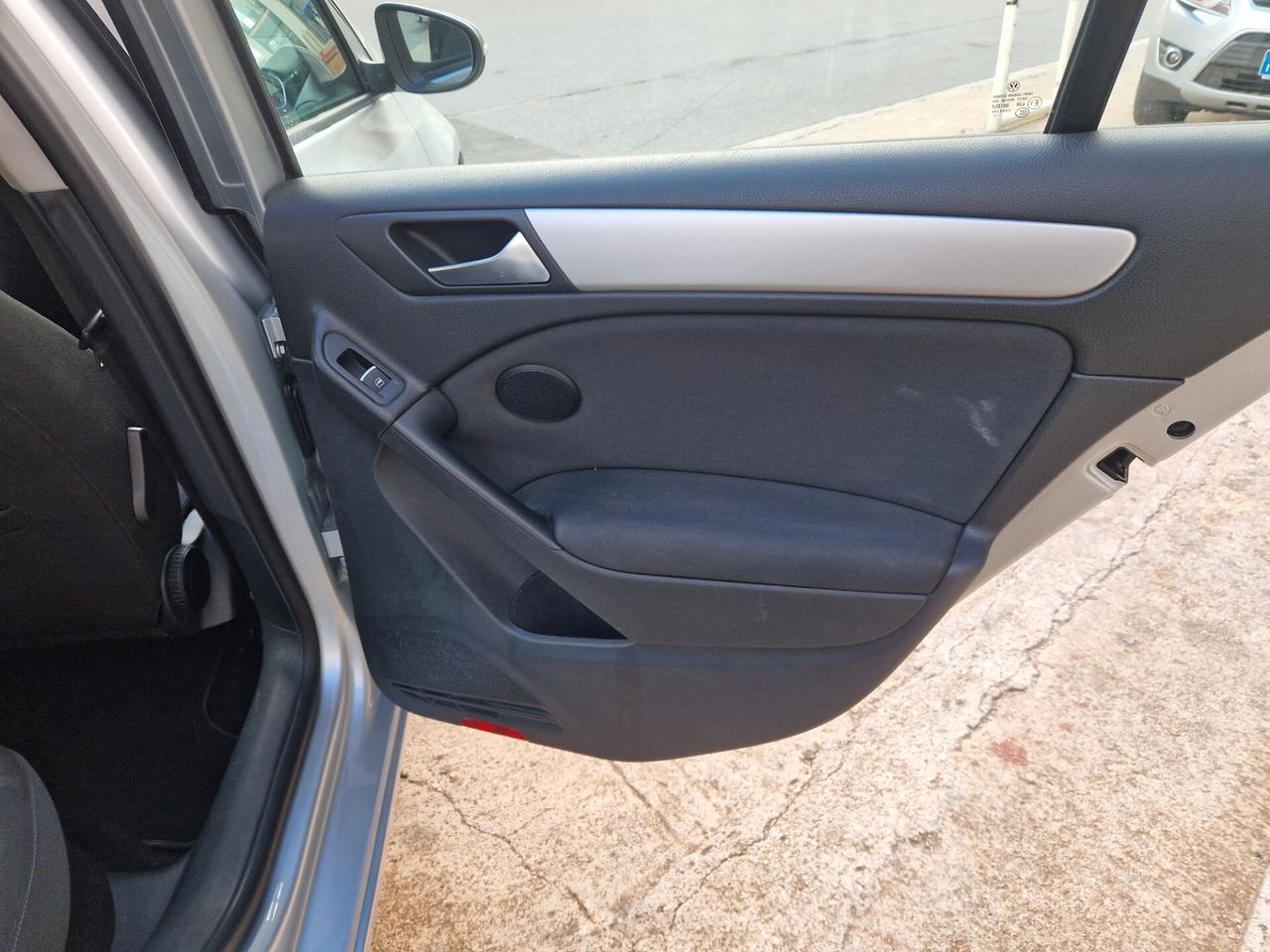 Volkswagen Golf 1.6 TDI DPF 5p. Highline