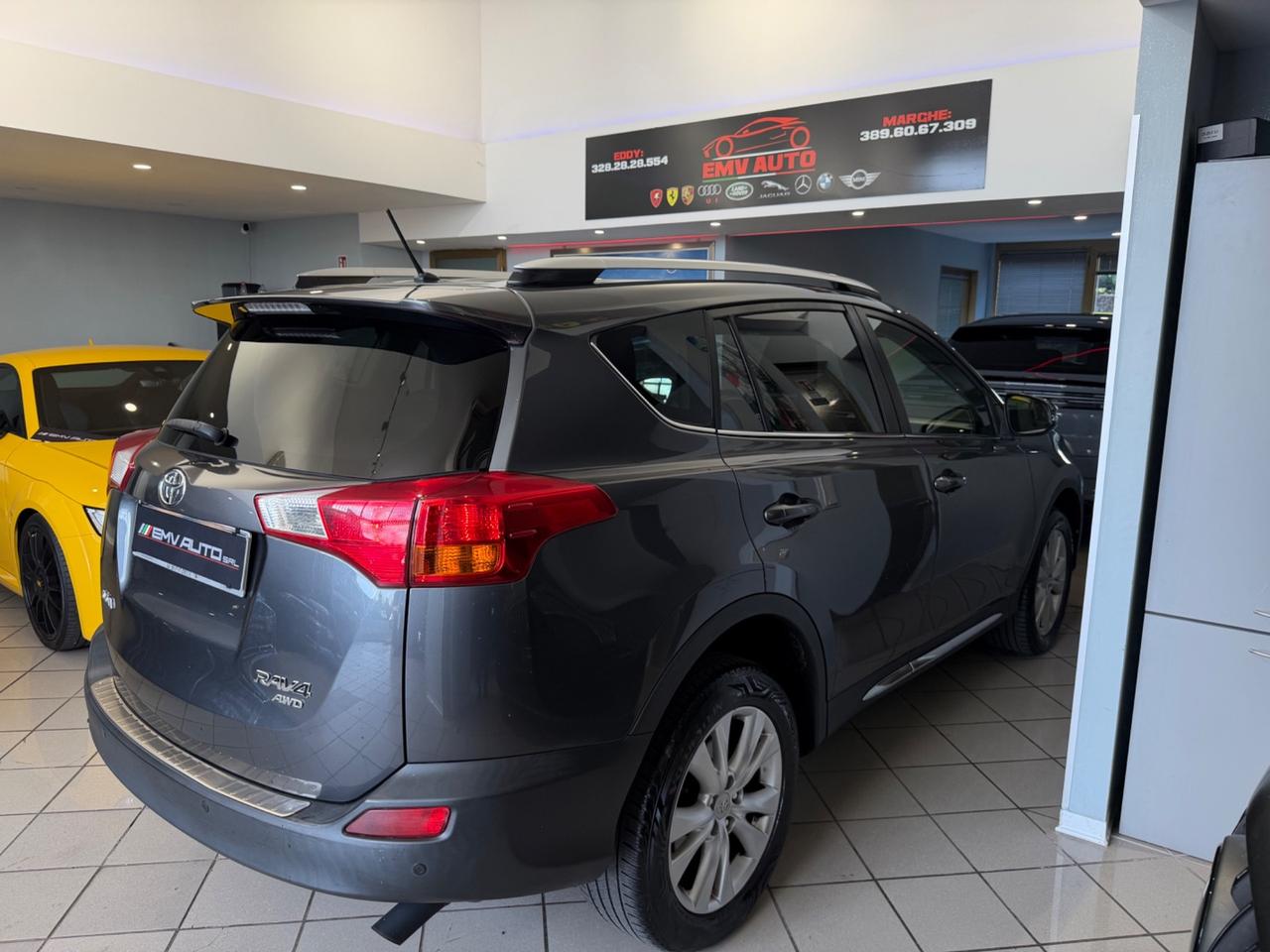 Toyota RAV 4 RAV4 2.0 D-4D 4WD Lounge White Ed. 321
