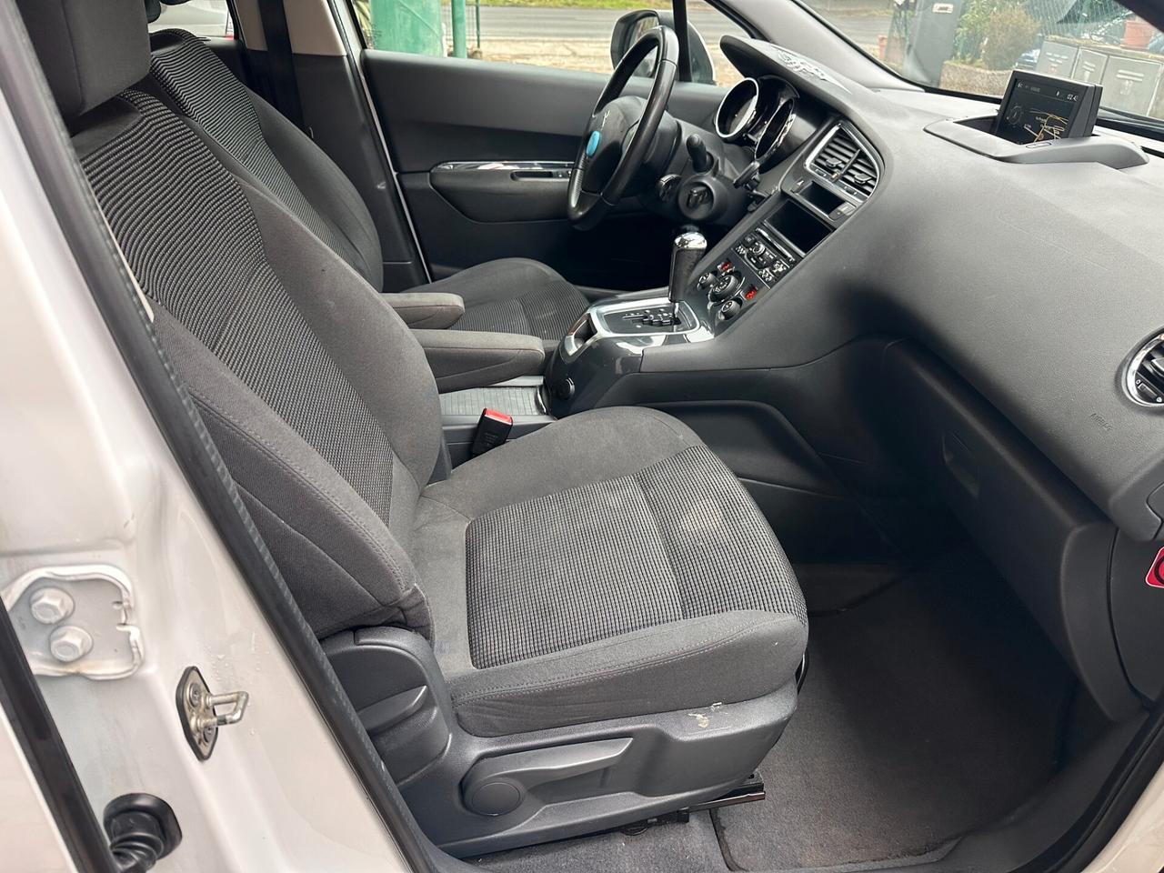 Peugeot 5008 1600 HDI AUT. 7 POSTI