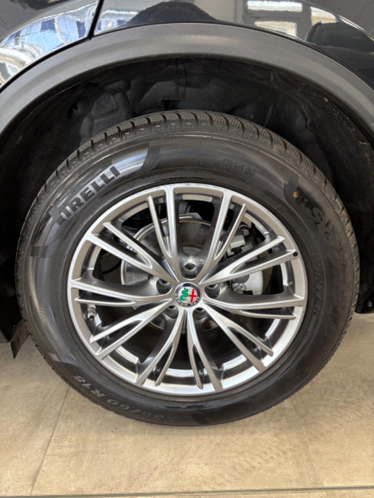 Alfa Romeo Stelvio 2.2 Turbodiesel 190 CV AT8 Q4 ,Solo 17000 KM !