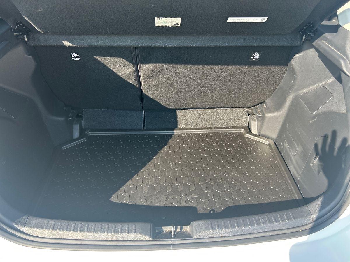 TOYOTA Yaris IV 2020 - Yaris 1.5h Active