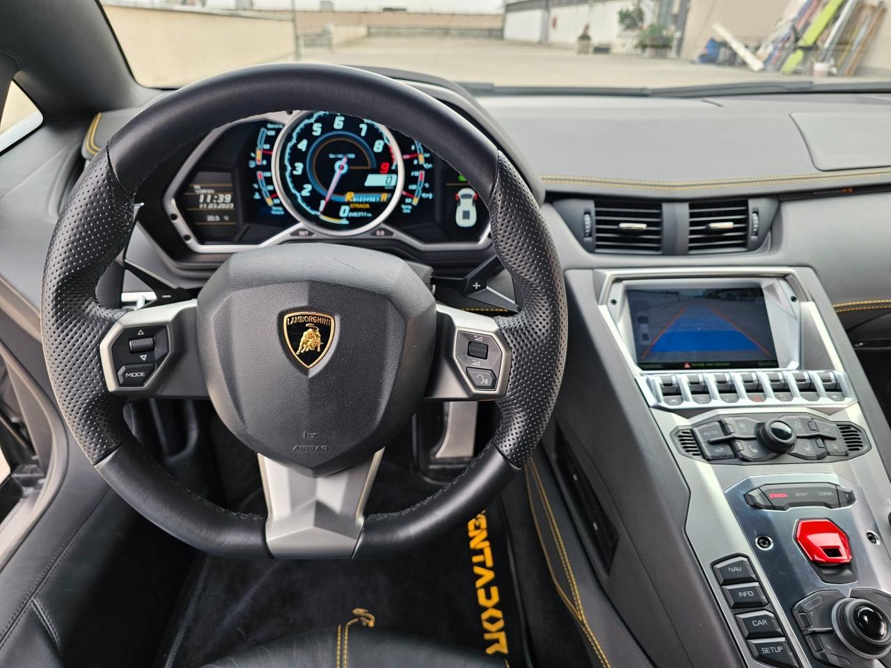 Lamborghini Aventador 6.5 V12 LP700-4