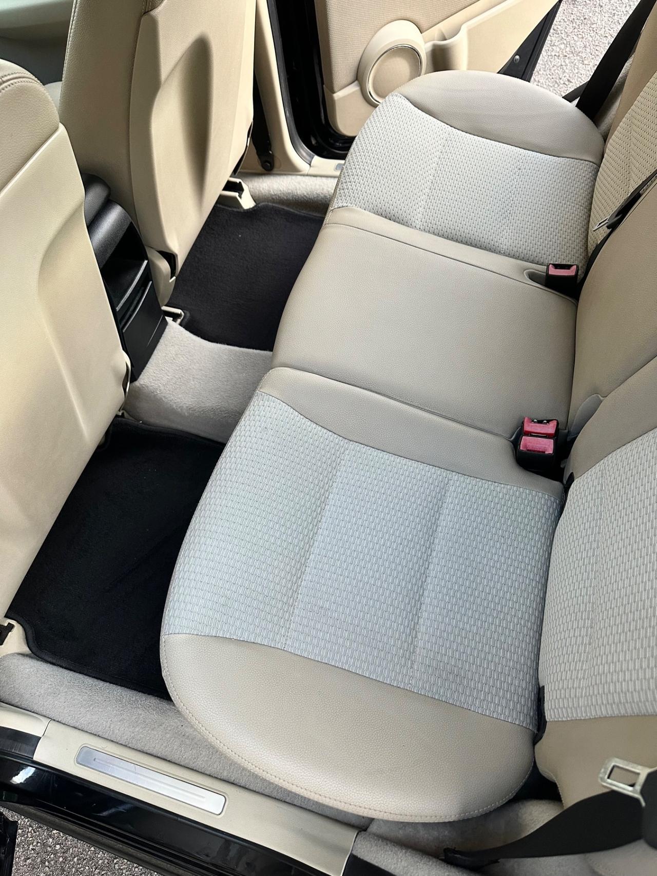 Mercedes-Benz B 180 NGT BlueEFFICIENCY-BENZ/METANO