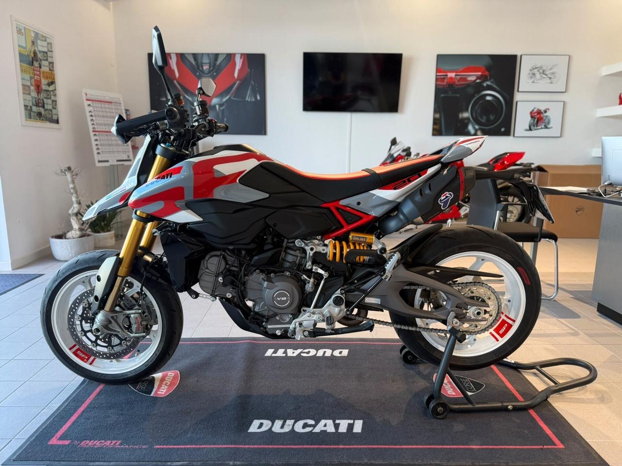 Ducati Hypermotard SP MY 2026 FULL TERMIGNONI KM0