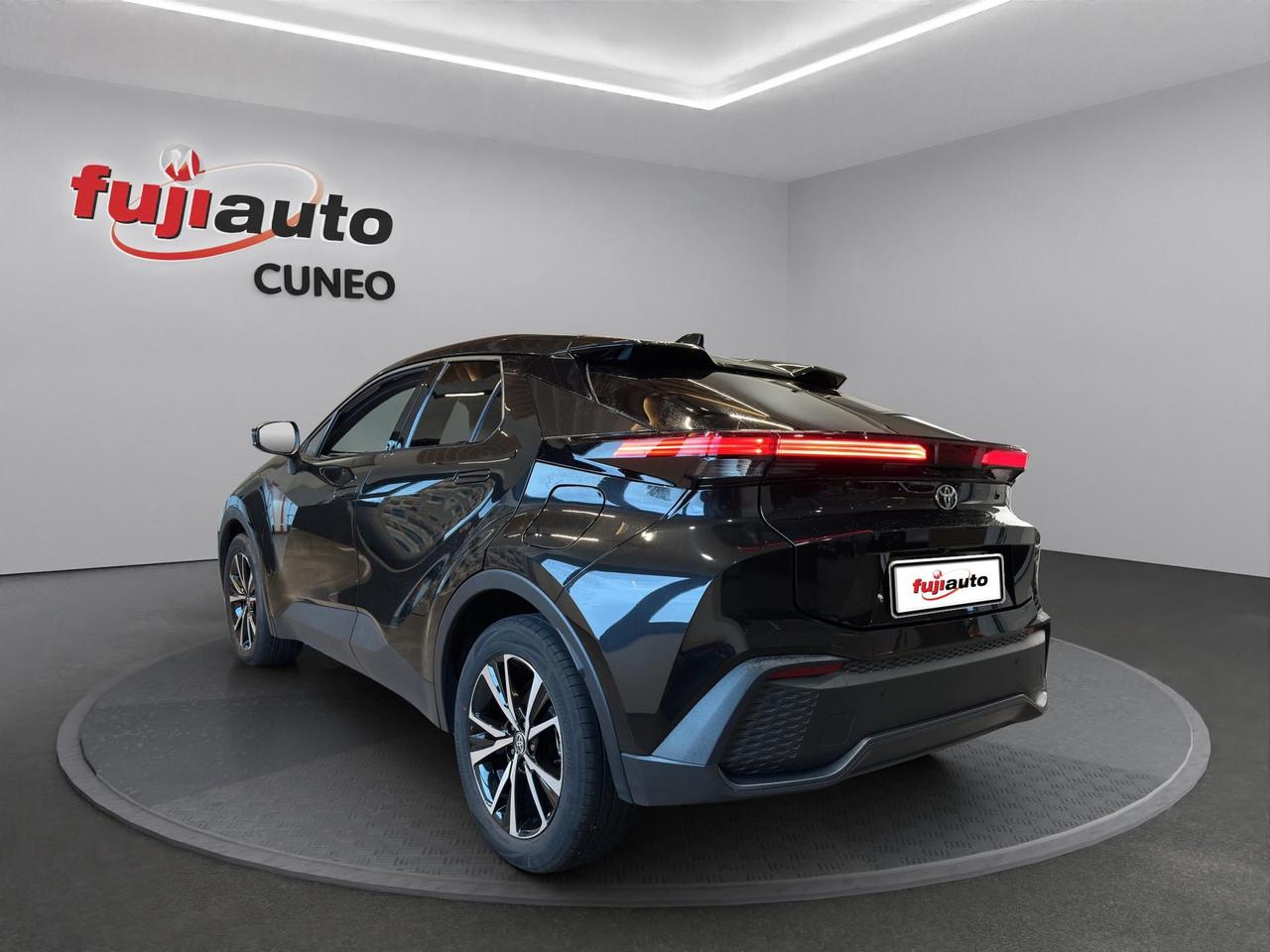Toyota C-HR 2.0 phev Trend fwd e-cvt
