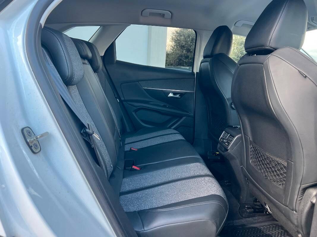 Peugeot 3008 1.5 bluehdi Allure s&s 130cv