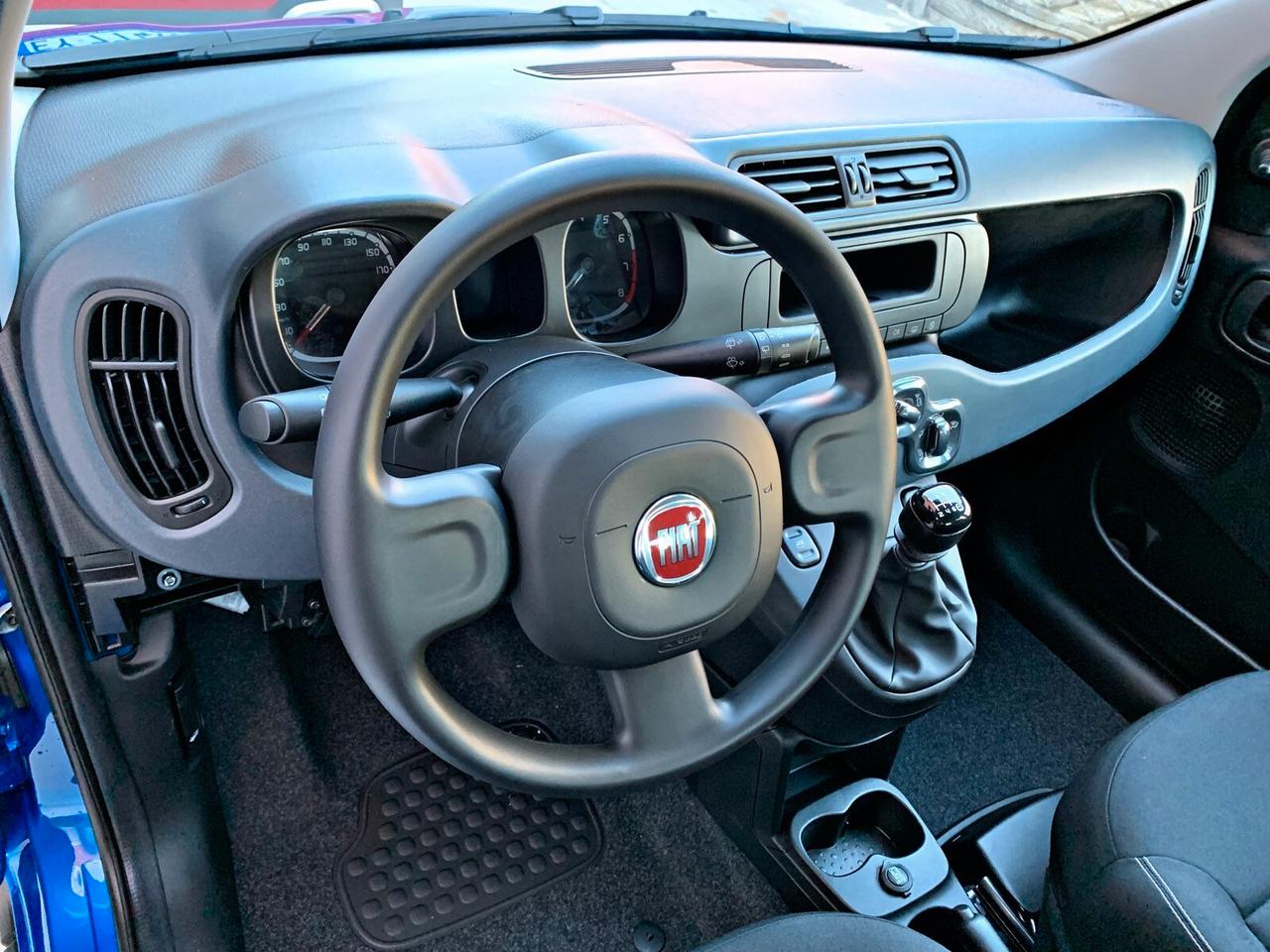 FIAT PANDA 1.0 benzina/ibrida Blu Italia KM 0