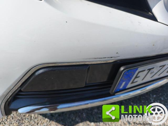 TOYOTA Auris 1.8 Hybrid Lounge