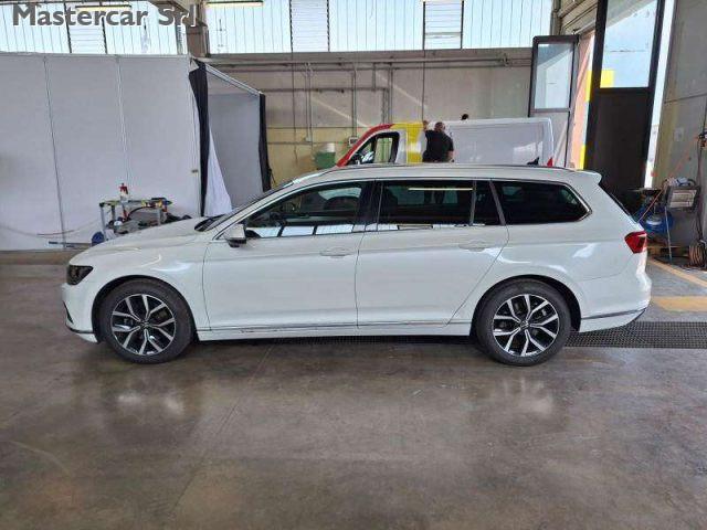 VOLKSWAGEN Passat Variant Passat Variant 2.0 tdi Executive 200cv dsg - GH430