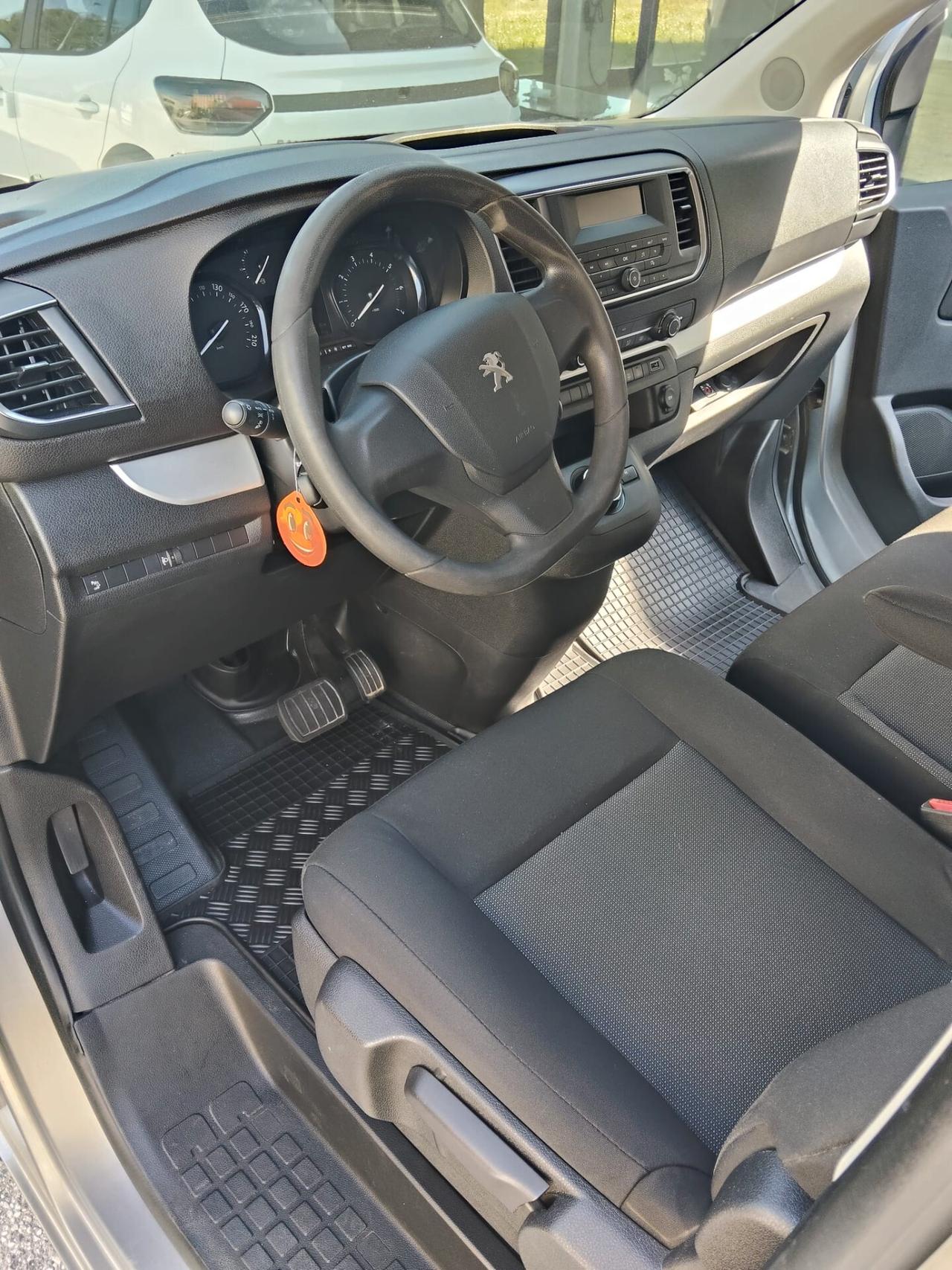 Peugeot Traveller Long Business 120 cv EAT8 9 Posti