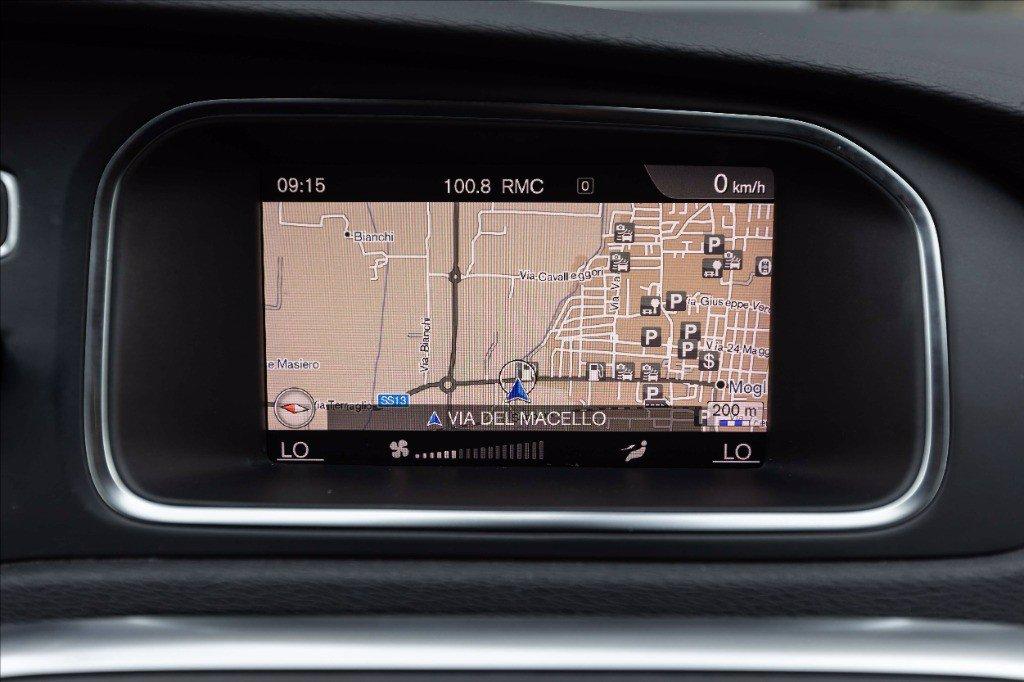 VOLVO V40 Cross Country 2.0 d2 Summum del 2017