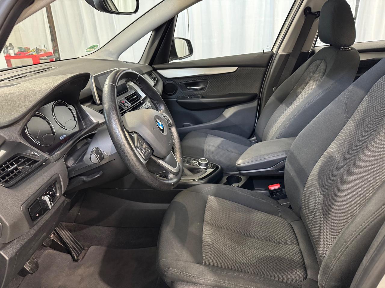 Bmw 2er Active Tourer 216d Advantage