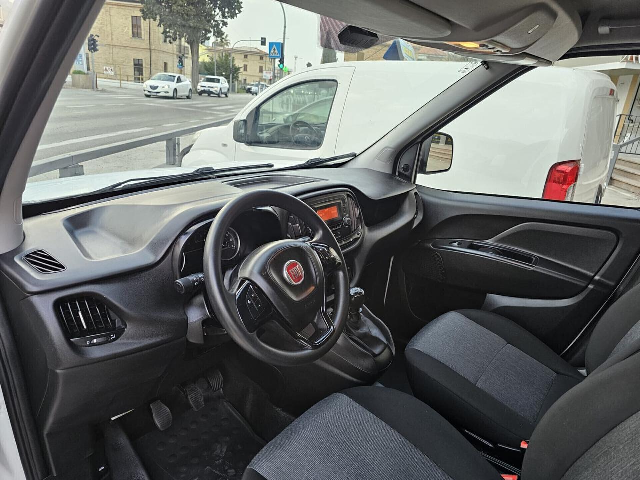 Fiat Doblo t-jet N.p. Sx Cargo - Con Officina Mobile