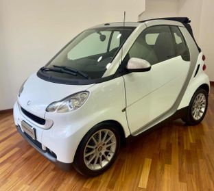 SMART ForTwo 800 33 kW cabrio passion cdi SERVOSTERZO