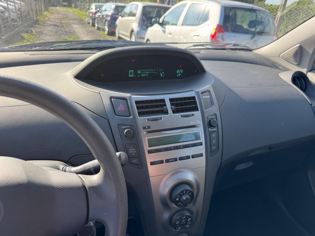 Toyota Yaris 1.0 5 porte Sol NEOPATENTATI
