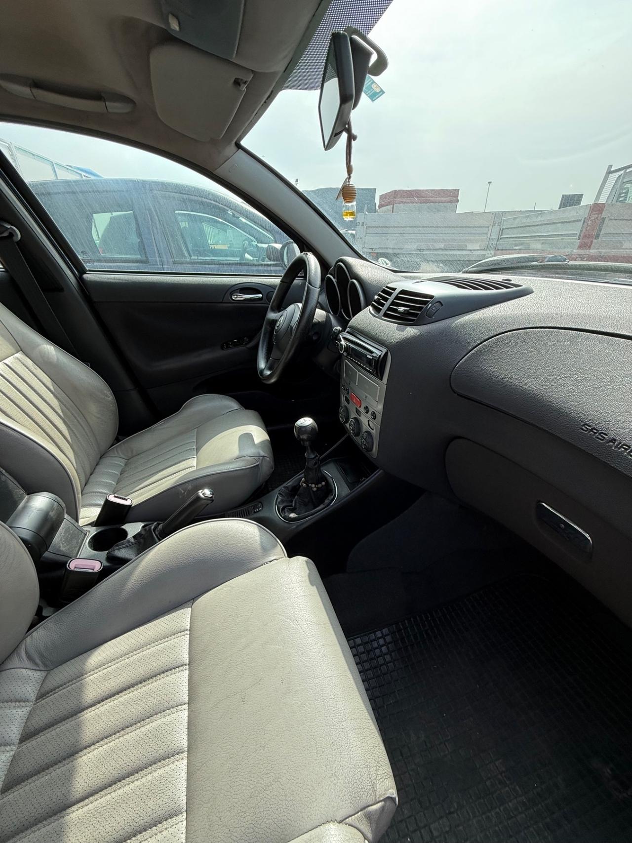 Alfa Romeo 147 1.9 JTD (115 CV)