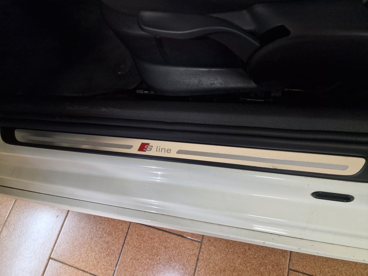 Audi A1 1.4 TFSI S tronic Ambition sline ok neopatentatiAudi A1 1.4 TFSI S tronic Ambition sline ok neopatentati