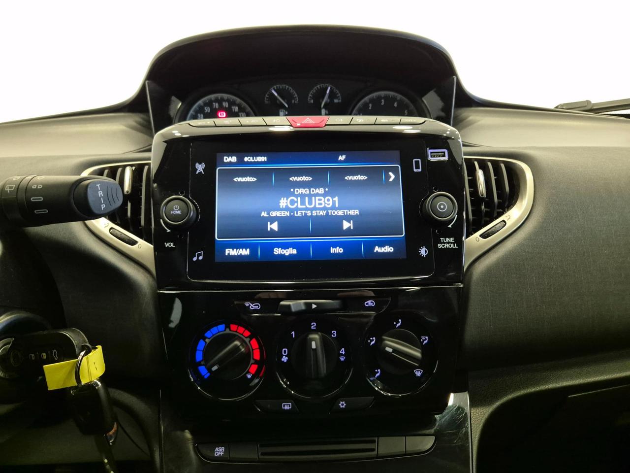 Lancia Ypsilon 1.0 hybrid Silver !! PREZZO REALE !! - NEOPATENTATI - Sens. Park. - Clima