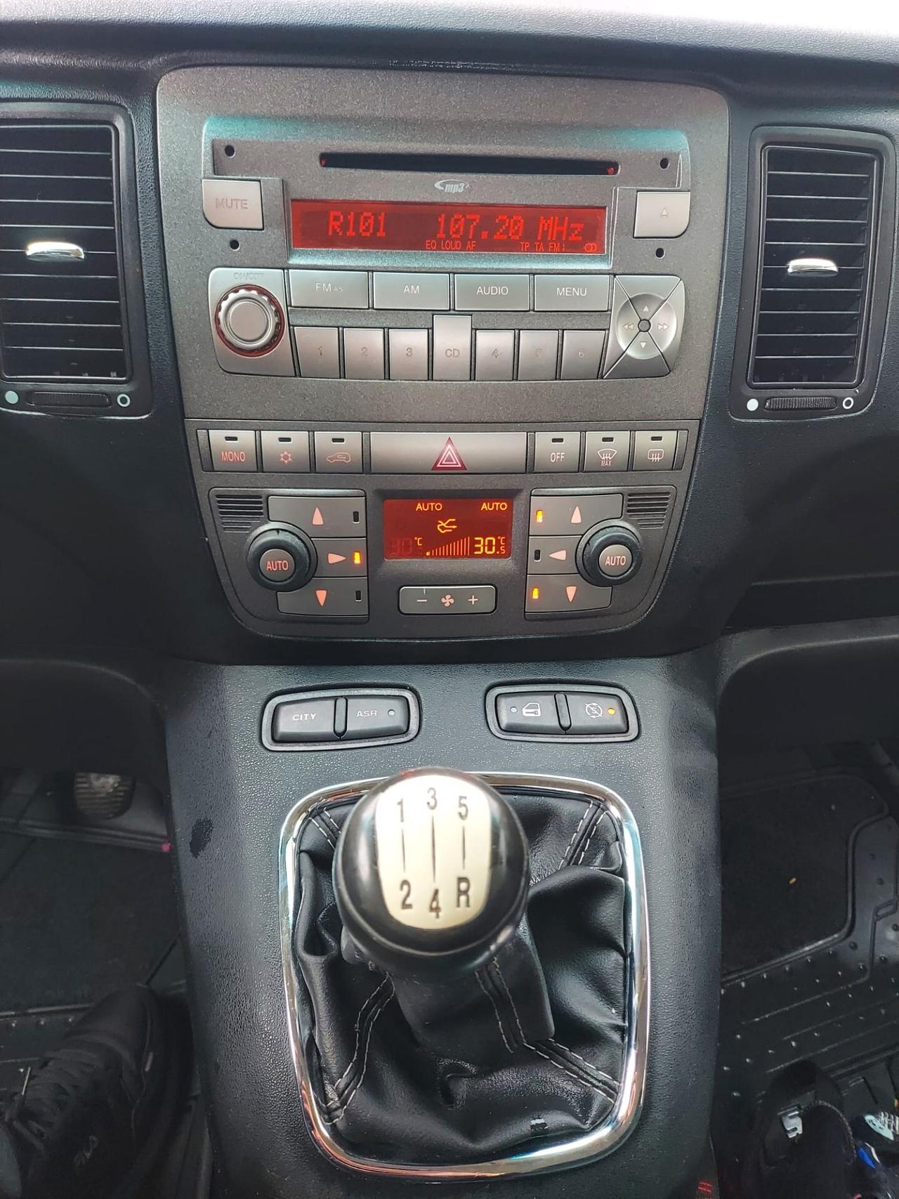 Lancia MUSA 1.3 Mjt 95 CV 5th Avenue 2012