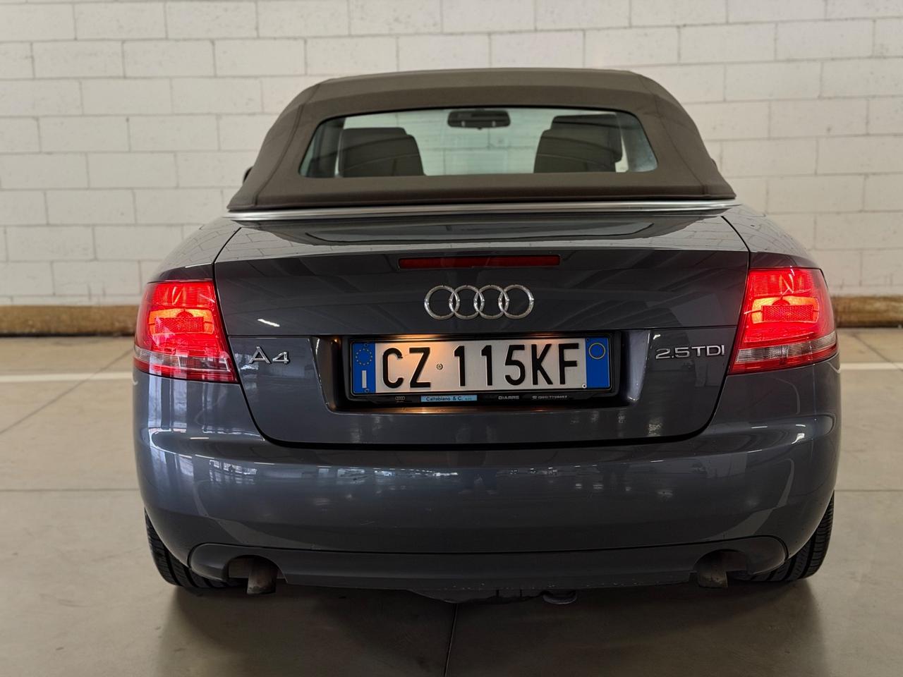 Audi A4 Cabriolet 2.5 V6 TDI cat