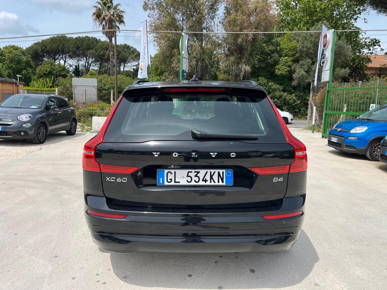 Volvo XC 60 B4 automatico Essential - Unico proprietario - 60.782 km